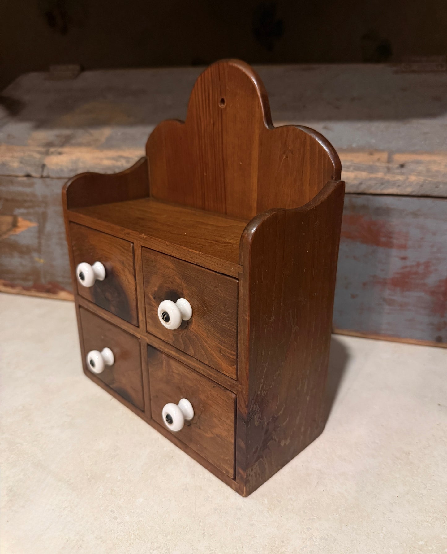 Early 1900s 4-Drawer Spice Cabinet with Scalloped Top