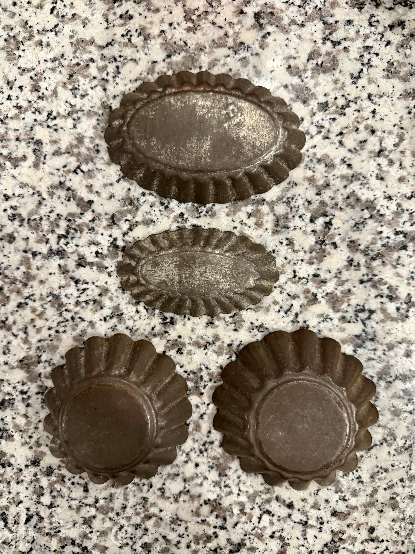Set of 4 Decorative Tins