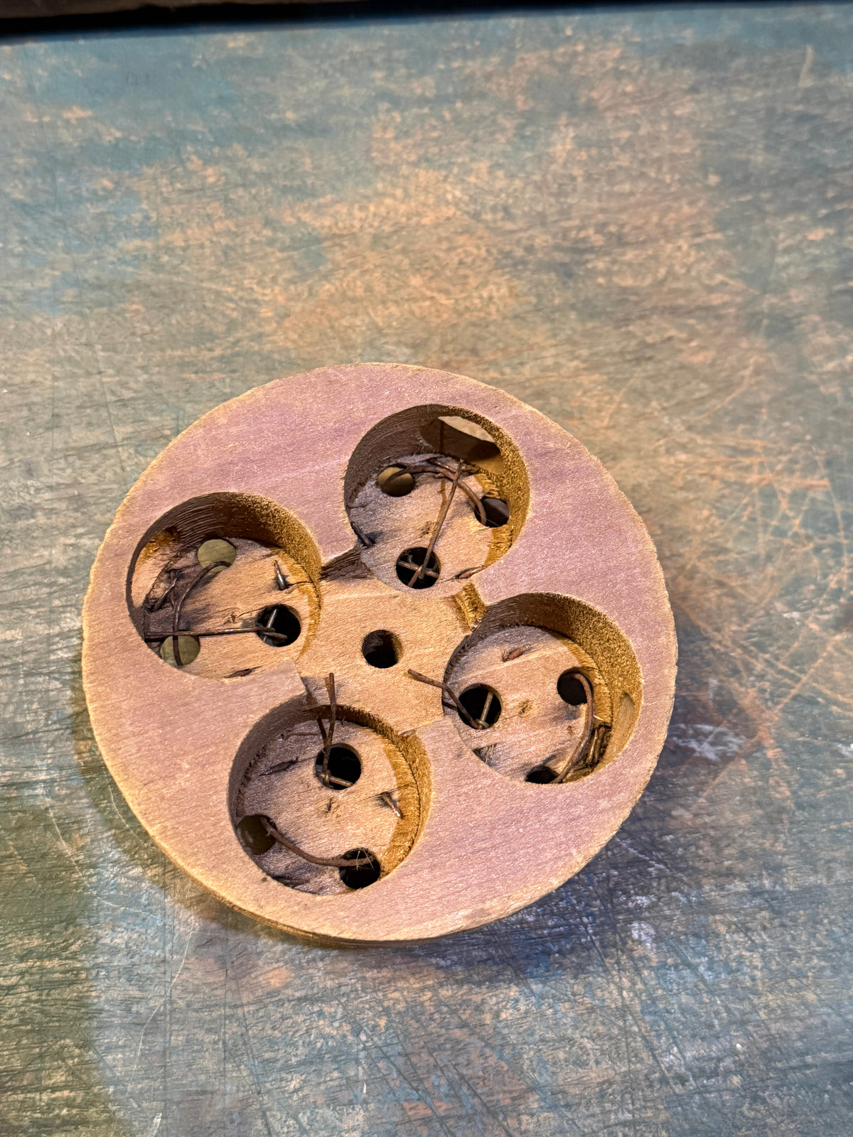 Early Four-Way Round Wooden Mouse Trap