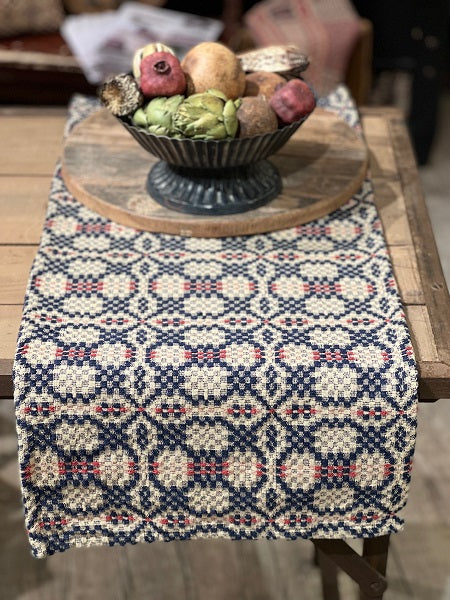 Patriot's Knot Table Runner