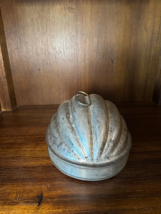 Tin Mold