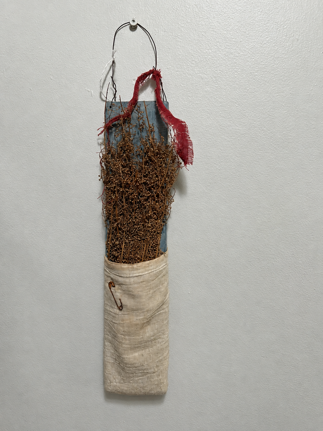 Blue Hanging Wall Pocket