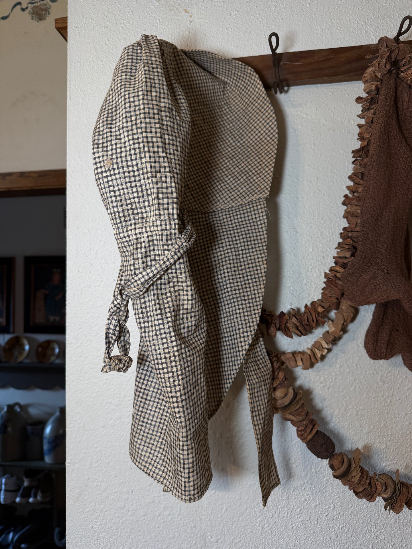 Primitive Bonnet