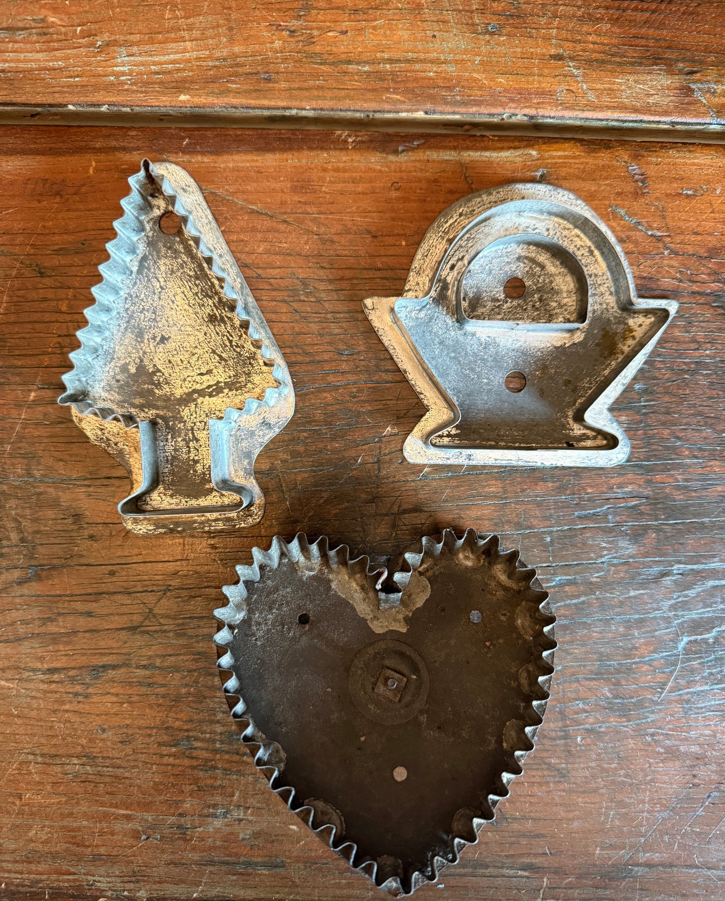 Set of 3 Early Pastry & Pie Cutters (Heart, Basket of Plenty & Spade/Arrowhead)