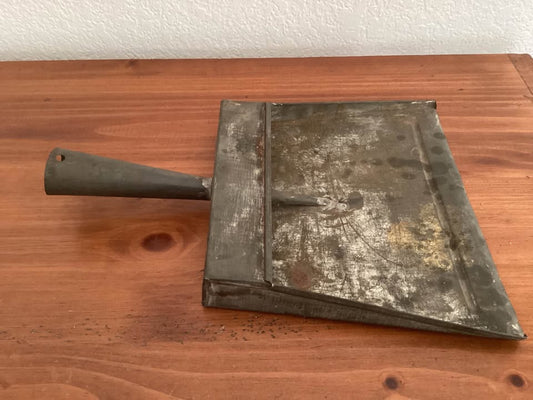 Early Metal Dust Pan (Hearth Scoop)