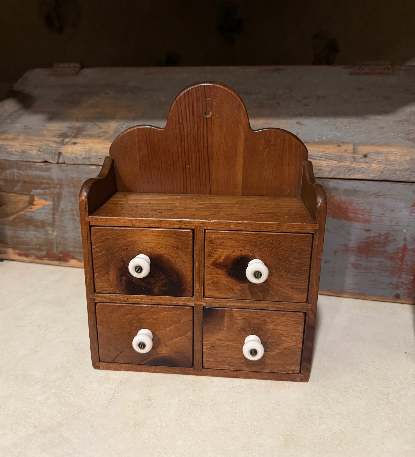 Early 1900s 4-Drawer Spice Cabinet with Scalloped Top