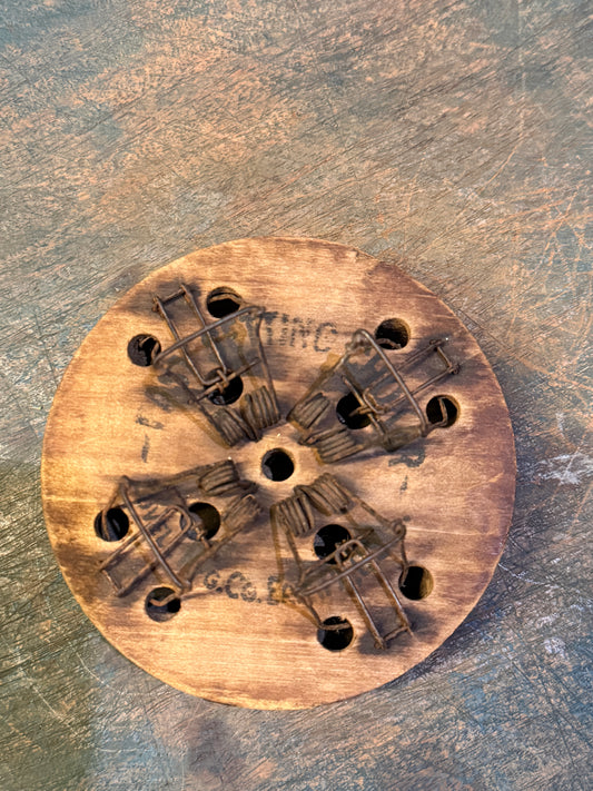 Early Four-Way Round Wooden Mouse Trap