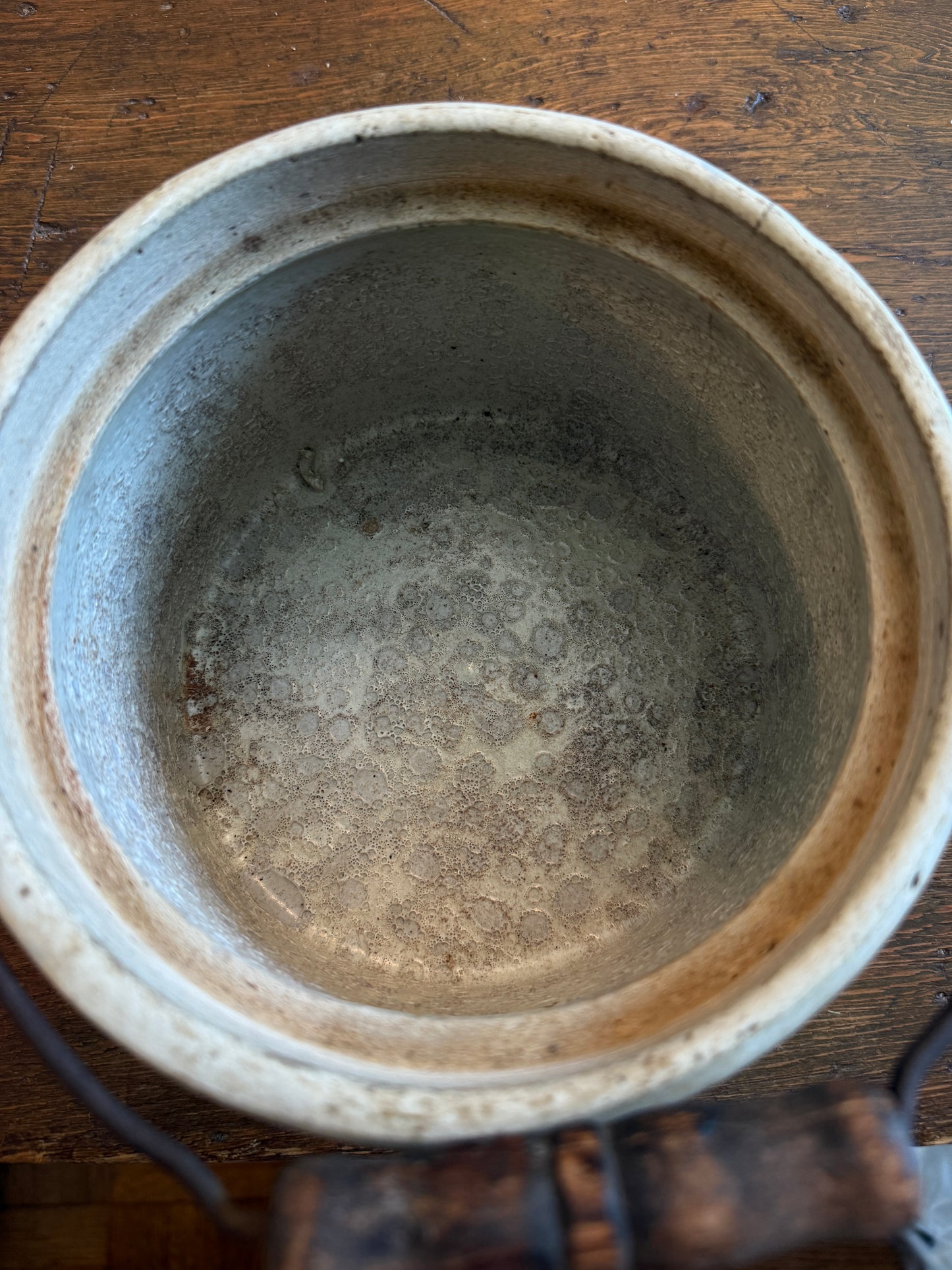 Butter Crock with Wooden Bail Handle/Cobalt Blue Decoration