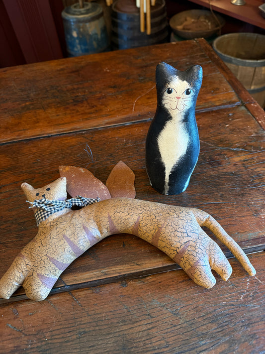 Set of 2 Folk Art Cats
