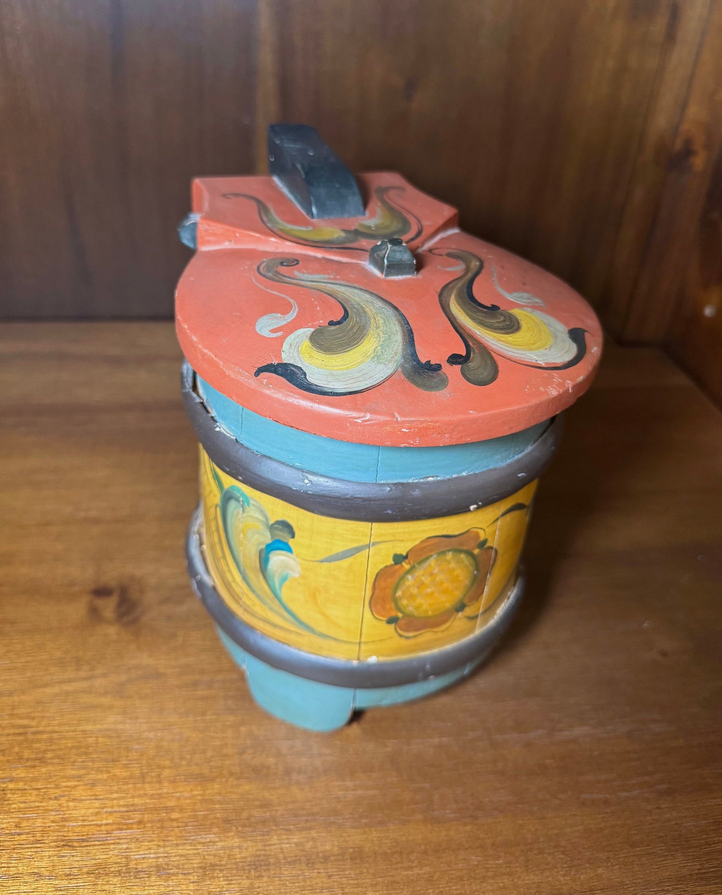 Mid-1900s Painted Wooden Lidded Box Norwegian with Rosemaling