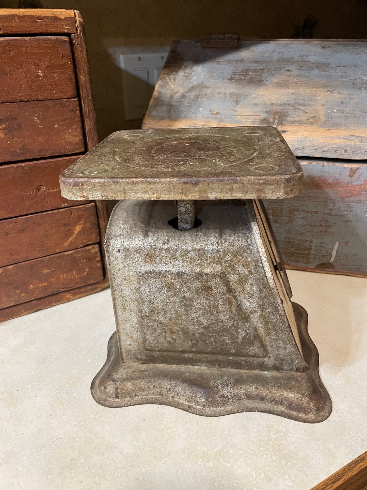 Farmhouse / Primitive Kitchen Scale