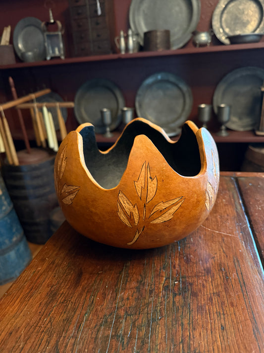 Scalloped Gourd Bowl