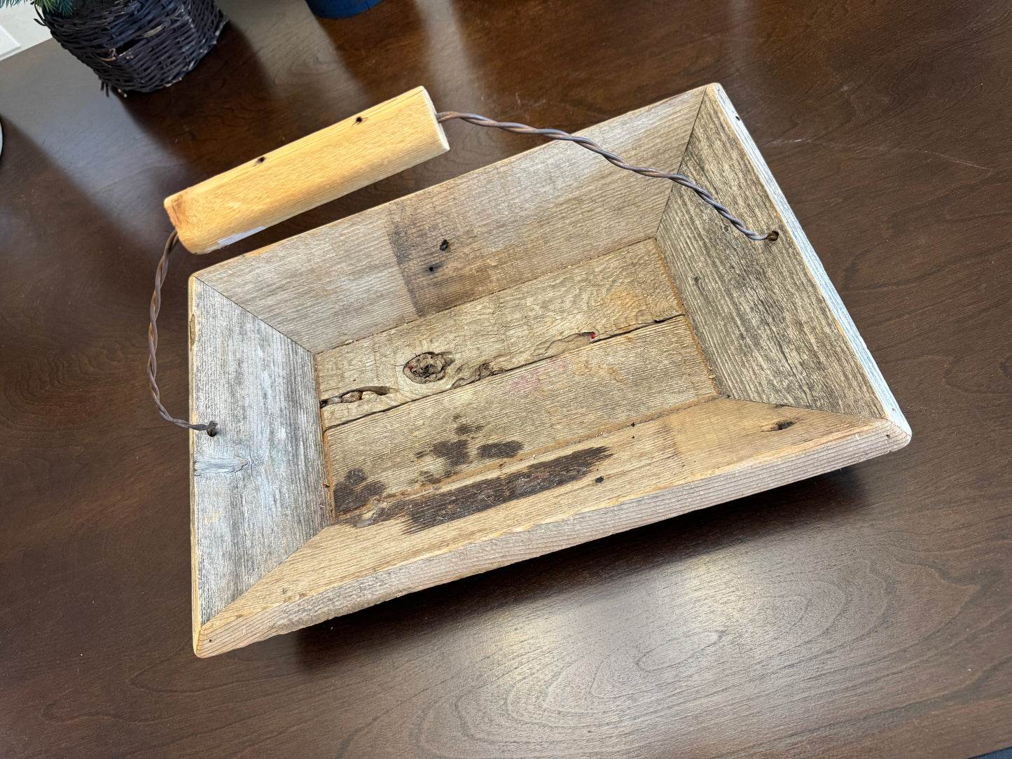 Handmade Primitive Make-Do Barnwood Tote/Trencher