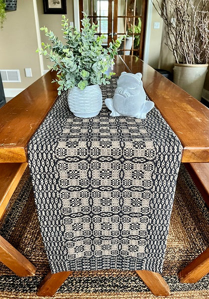 Saratoga Black/Tan Long Runner